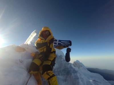 O Αντώνης Συκάρης στην κορυφή του Manaslu 8.163m