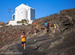 Με πάνω από 3.500 συμμετοχές από 40 χώρες και 4 ηπείρους ολοκληρώθηκε το Santorini Experience 2025!